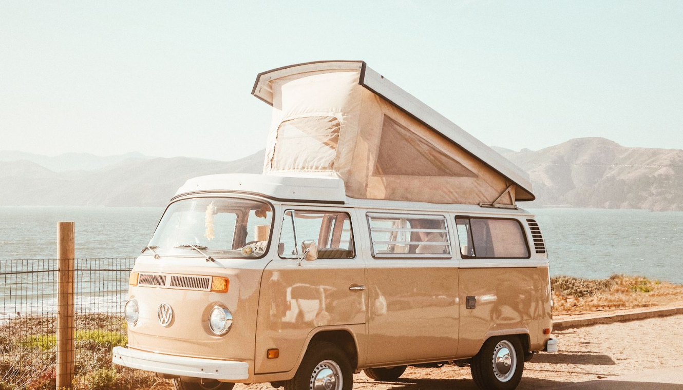 caleb-george-iVXfOilGYHA-unsplash