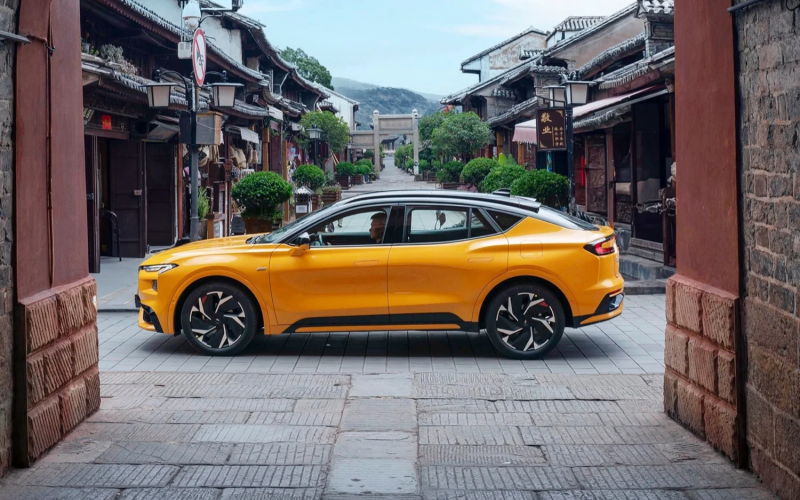 Ford-Mondeo-Sport-China-Press-Photos-Exterior-007-side